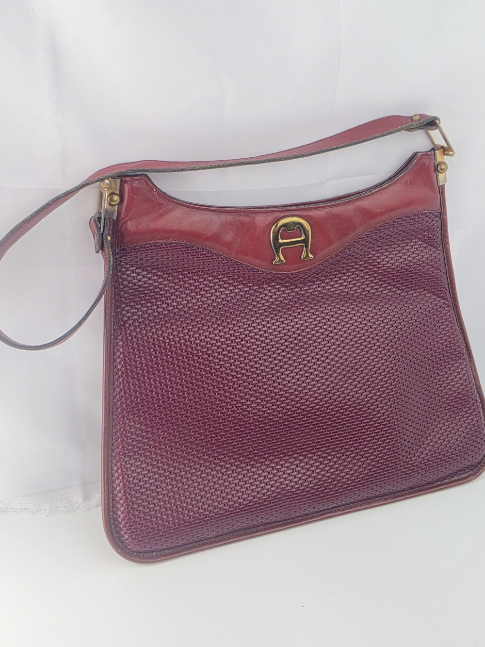Vintage Aigner Classic Red Leather Oversized  Shoulder Bag in Burgundy